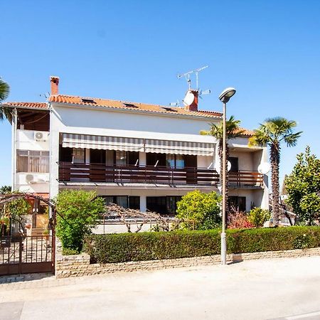 Apartment Nola By Rent Istria Poreč Buitenkant foto