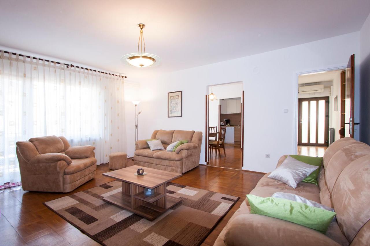 Apartment Nola By Rent Istria Poreč Buitenkant foto