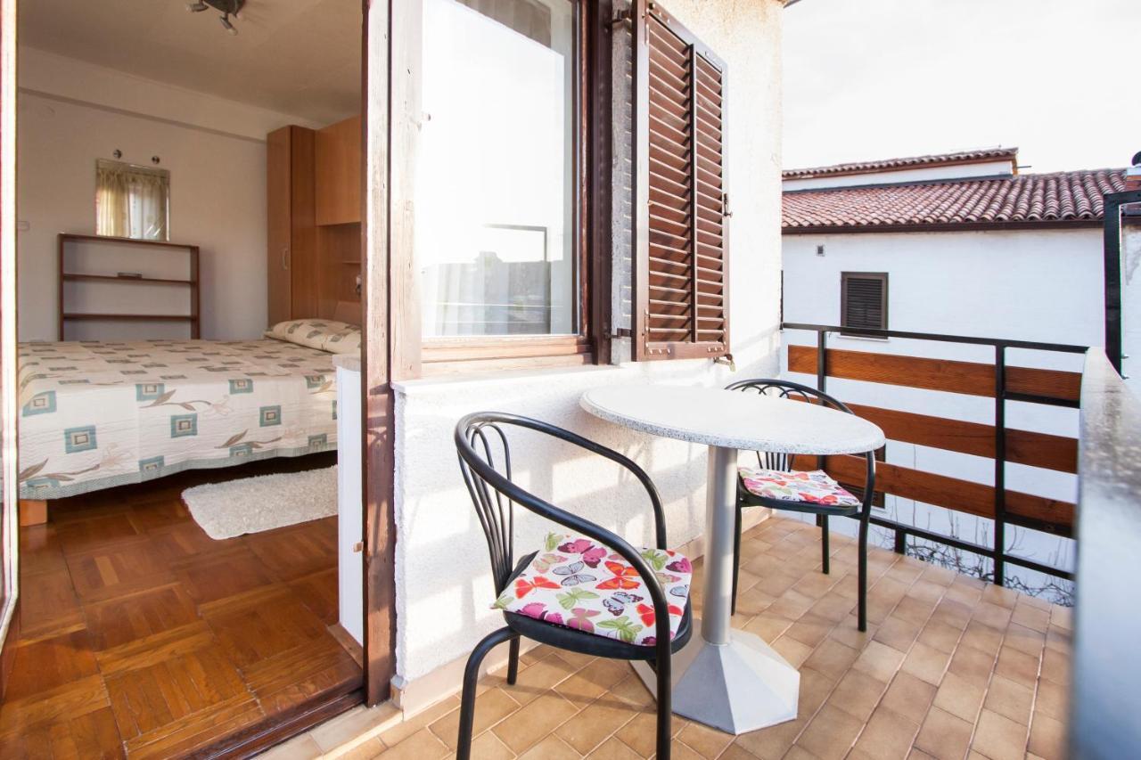 Apartment Nola By Rent Istria Poreč Buitenkant foto